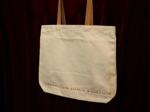 LOUIS VUITTON 　のルイ ヴィトン　