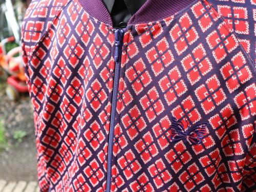 ニードルスのトラックパンツ