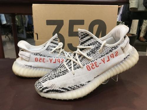 adidasのアディダス