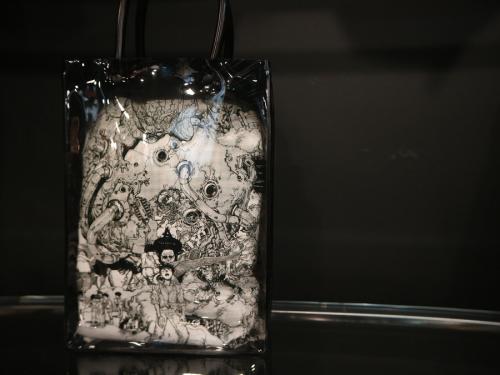 ナナナナ×アキラのバッグ