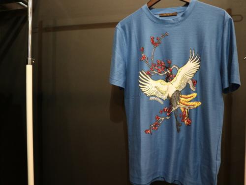 LOUIS VUITTON 　のルイ ヴィトン　