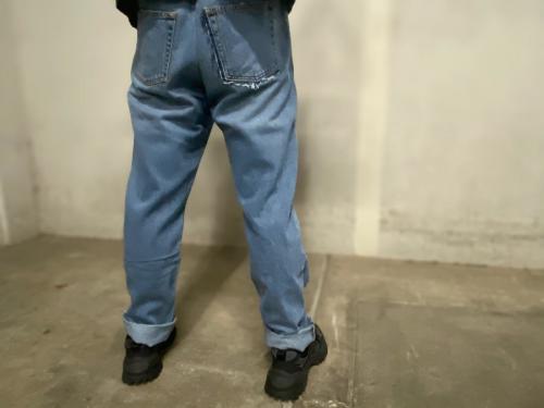 サンローランパリのデニムパンツ