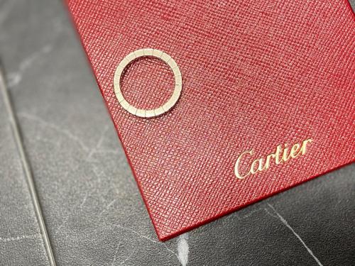 カルティエのリング