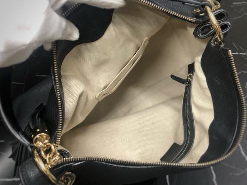 グッチのショルダーバッグ
