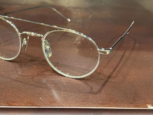 THOM BROWNEのトムブラウン