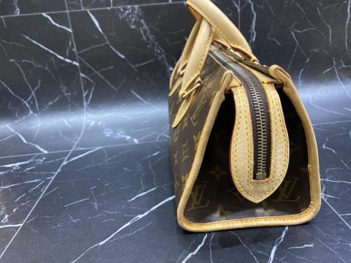 ルイ ヴィトンのバッグ