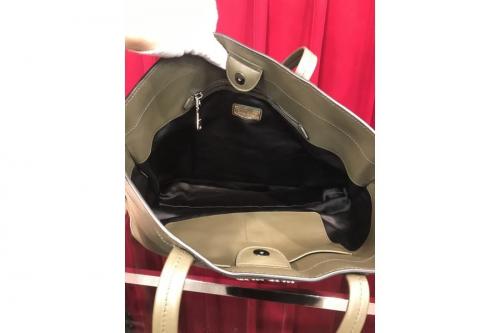 MIU MIUのミュウミュウ