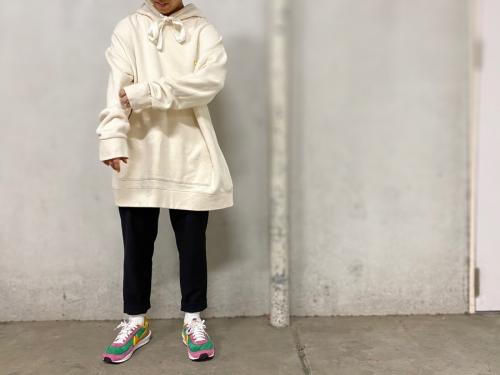 メゾンキツネのパーカー