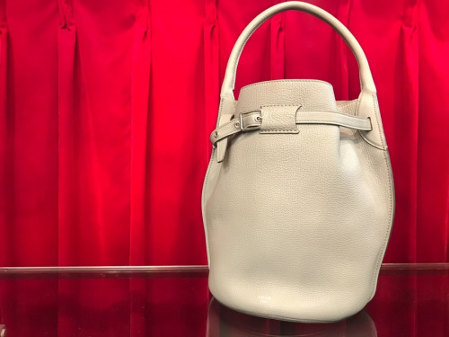 ラグジュアリーブランドのCELINE