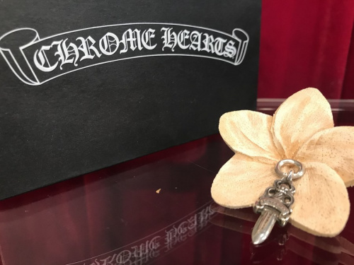 ラグジュアリーブランドのCHROME HEARTS