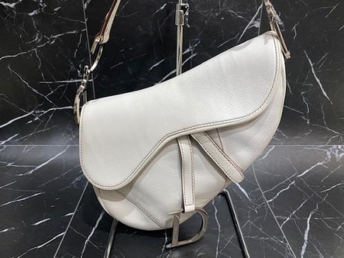 クリスチャン ディオールのDチャームサドルバッグ