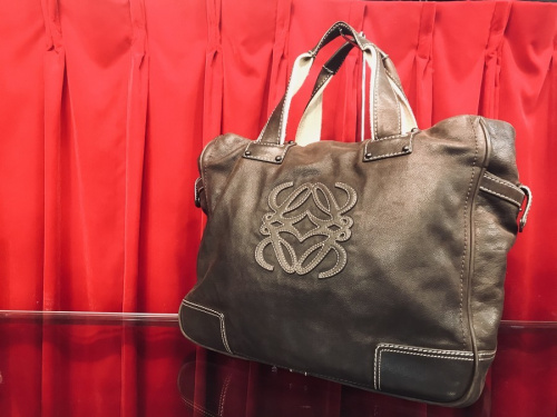 ラグジュアリーブランドのLOEWE