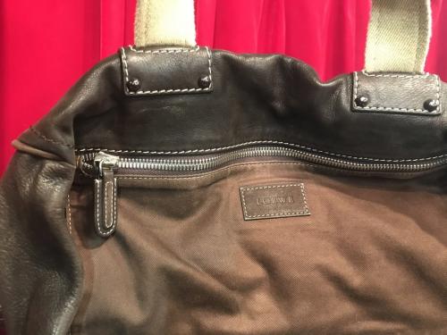 ロエベのアナグラムレザーバッグ