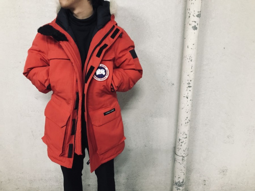 インポートブランドのCANADA GOOSE