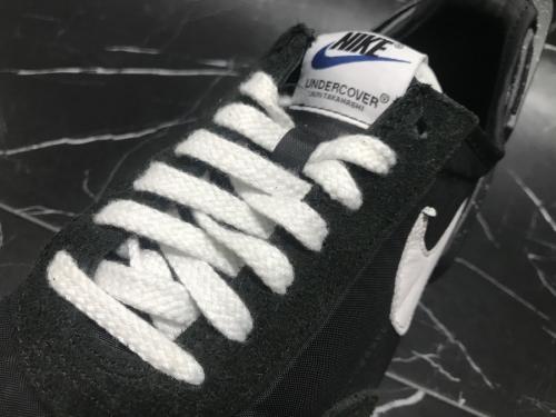 DAYBREAKのスニーカー