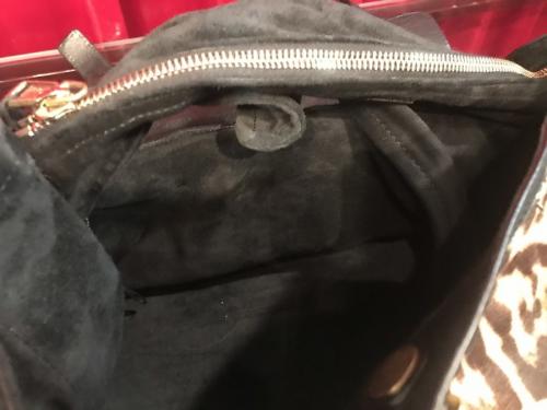 ミューズトゥ ハラコハンドバッグのハンドバック