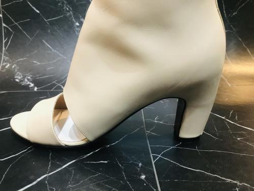 ブーツサンダルのシューズ