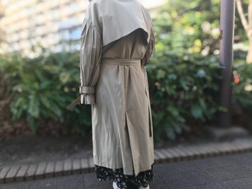 プリーツスリーブトレンチコートのコート