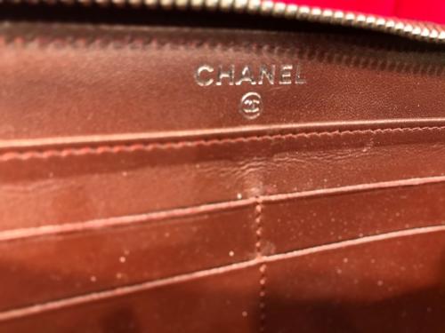 シェブロンラウンドジップロングウォレットの財布