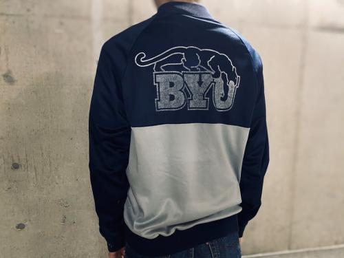 トラックジャケット