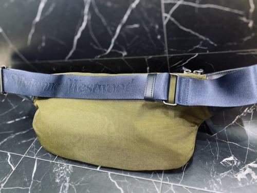 ヴィヴィアンウエストウッドのキャンバストリートスタイルボディーバッグ