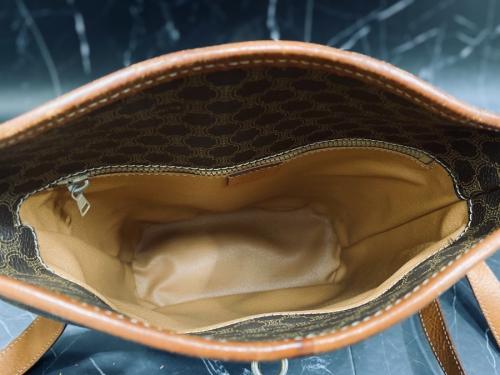 オールドショルダーバッグのマカダム