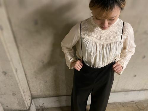 クウム×チカのエコレザーサロペット