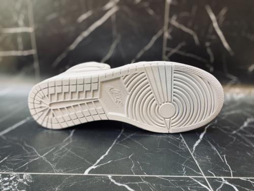 エアジョーダン1ハイ85のBQ4422-100