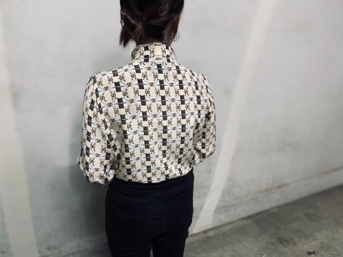 グッチのGGシェリーラインボウタイシルクブラウス