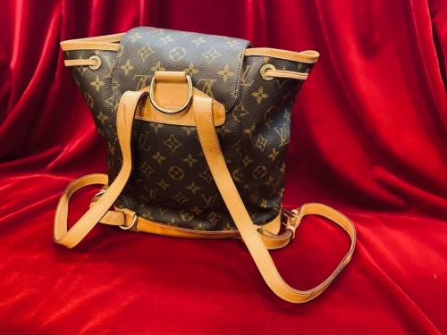 LOUIS VUITTON 　のルイ ヴィトン　