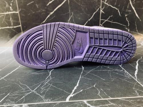 エアジョーダン1レトロハイの555088-500