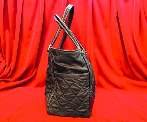 シャネルのナイロンレザーココマークトートバッグ