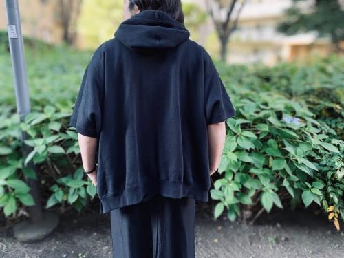 シーディージーのロゴフーディーポンチョ