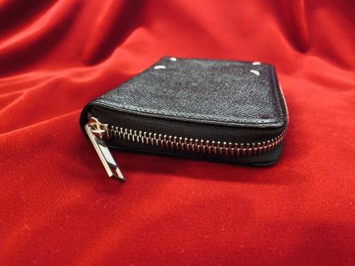 マルタンマルジェラ11のレザー2つ折り財布