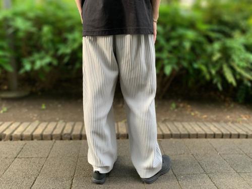 オム プリッセ イッセイ ミヤケのベーシックプリーツパンツ