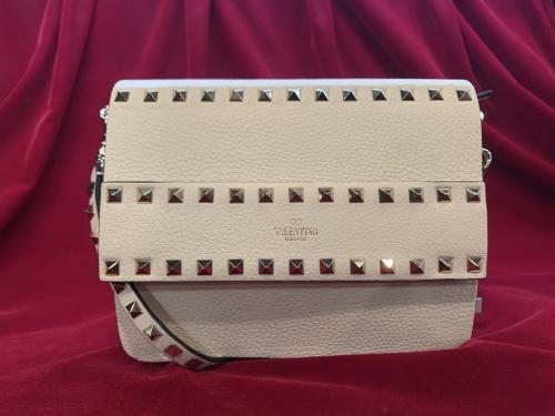 VALENTINOのヴァレンティノ