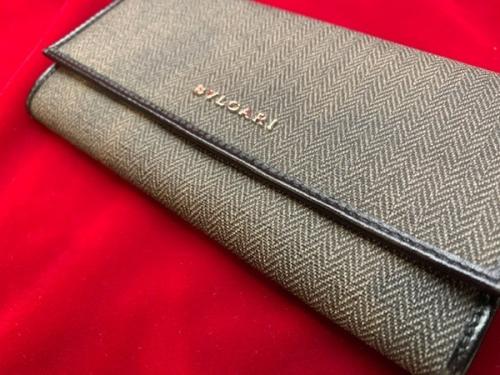 ブルガリのWEEKEND