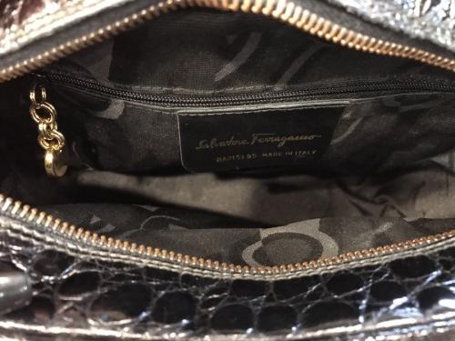 ガンチーニ型押しショルダーバッグのBA215195