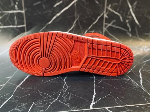 AIR JORDAN1 MIDの554724-074