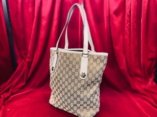 ラグジュアリーブランドのGUCCI