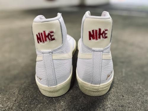 BLAZER MID 77 VNTG EMB POPCORNのCW6421-100