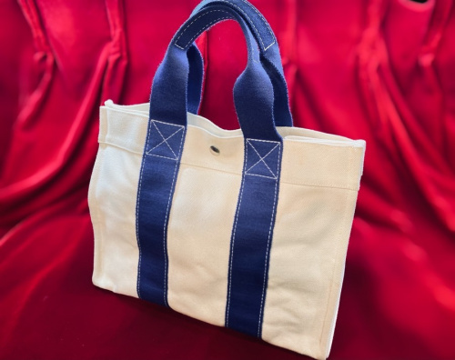 ラグジュアリーブランドのHERMES