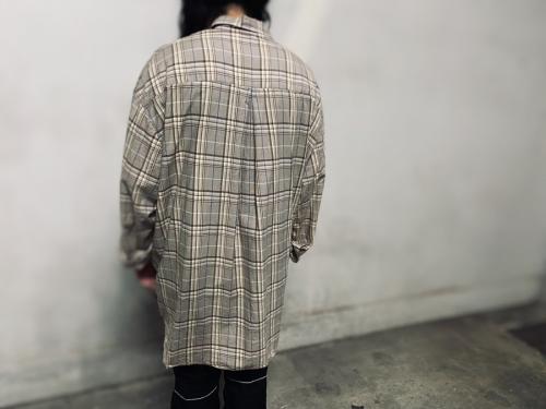 フリークスストアのオーバーサイズチェックシャツ