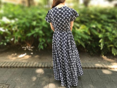 マリハのヒトデ柄カシュクールワンピース