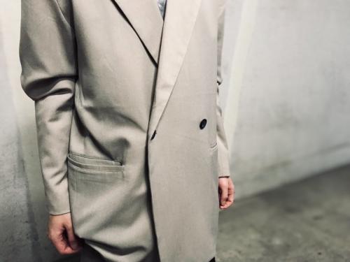 エマクロシーズのダブルブレスドテーラードジャケット