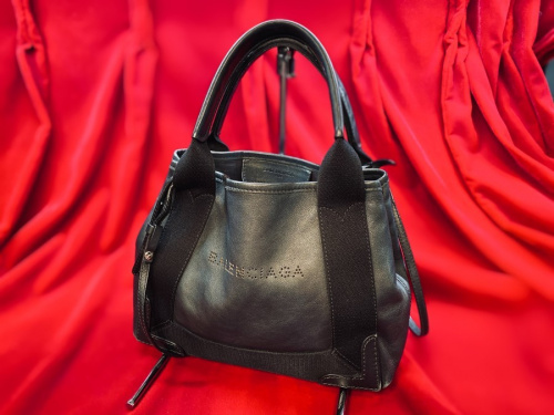 ラグジュアリーブランドのBALENCIAGA