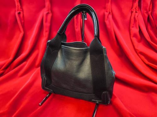 BALENCIAGAのバレンシアガ