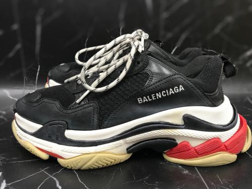 バレンシアガのtriple S / トリプルS