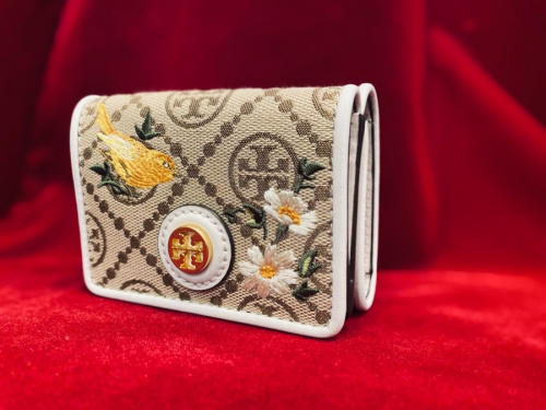 ラグジュアリーブランドのTORY BURCH
