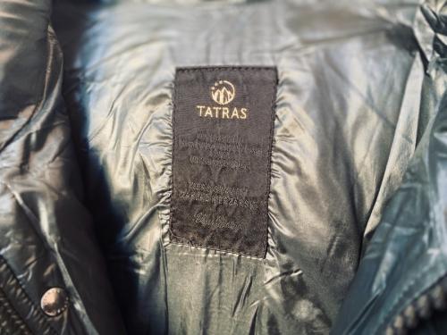 タトラスのダウンジャケット